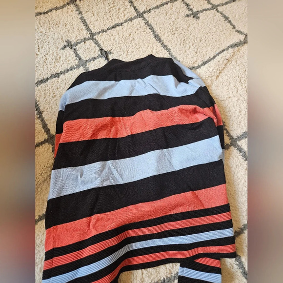 Yumi knitwear stripped cardigan size medium - Picture 5 of 5